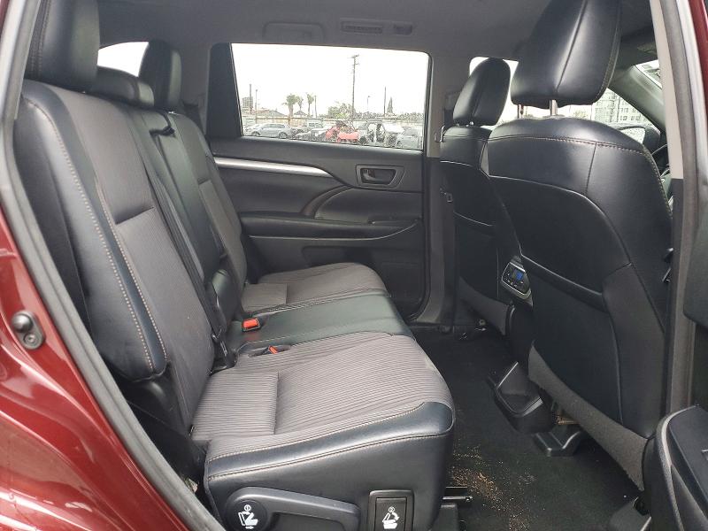 Photo 11 from auction – 2017 TOYOTA HIGHLANDER with VIN 5TDZZRFH5HS221651