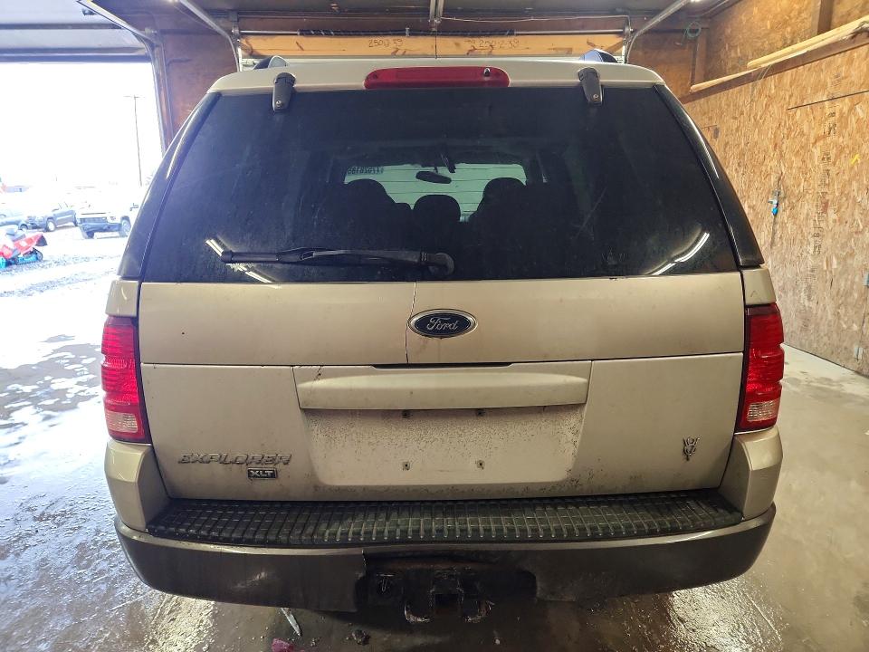 Photo 6 from auction – 2004 FORD EXPLORER with VIN 1FMZU73W04UB01716