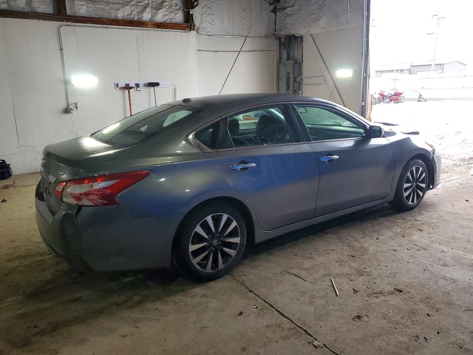 Photo 3 from auction – 2017 NISSAN ALTIMA with VIN 1N4AL3AP0HC158461