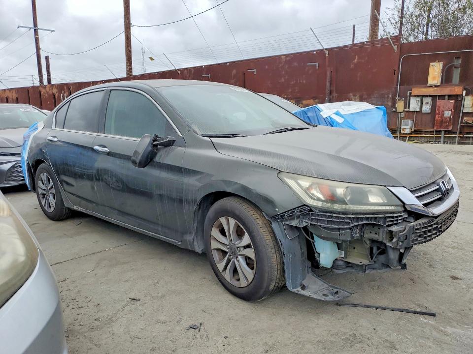 Photo 4 from auction – 2015 HONDA ACCORD with VIN 1HGCR2F30FA015778