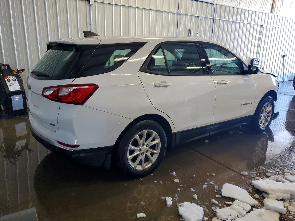 Photo 3 from auction – 2018 CHEVROLET EQUINOX LS with VIN 2GNAXREV3J6339263