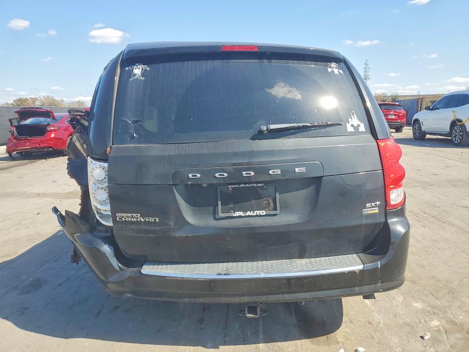 Photo 6 from auction – 2017 DODGE GRAND CARAVAN with VIN 2C4RDGCG2HR677341