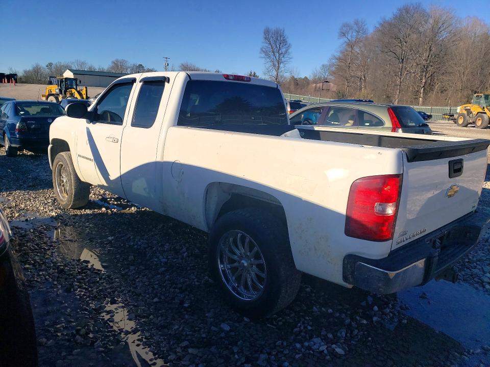 صورة رقم 2 من المزاد - 2007 CHEVROLET SILVERADO مع VIN 2GCEK19J571513065