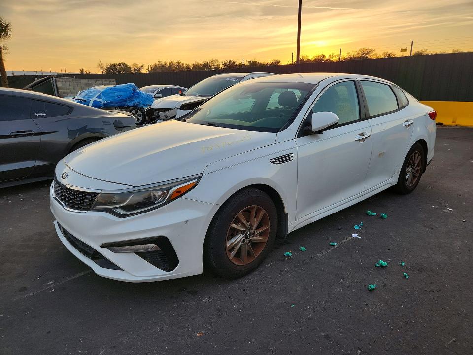 KIA OPTIMA 2019 with VIN 5XXGT4L37KG309808 - Photo from auction