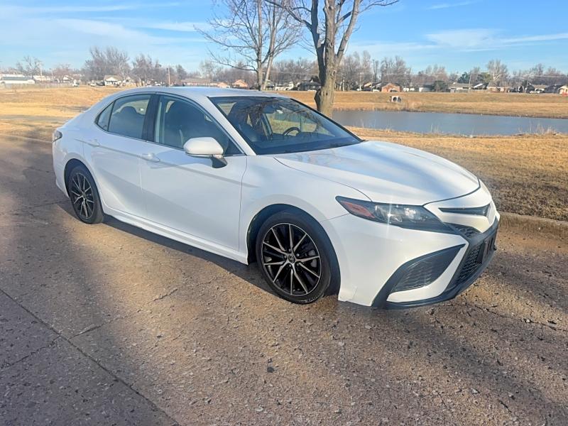 TOYOTA CAMRY 2022 with VIN 4T1G11AK4NU017638 - Photo from auction