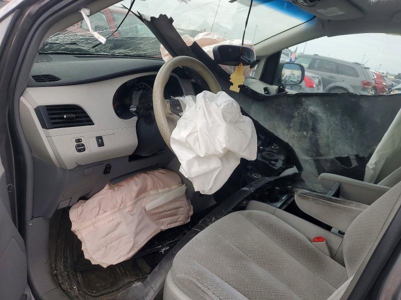 صورة رقم 8 من المزاد - 2011 TOYOTA SIENNA مع VIN 5TDKK3DC5BS072465