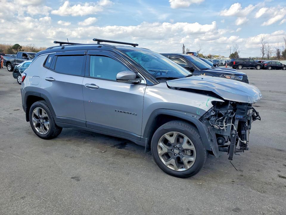 Photo 4 from auction – 2019 JEEP COMPASS with VIN 3C4NJDCB8KT741364