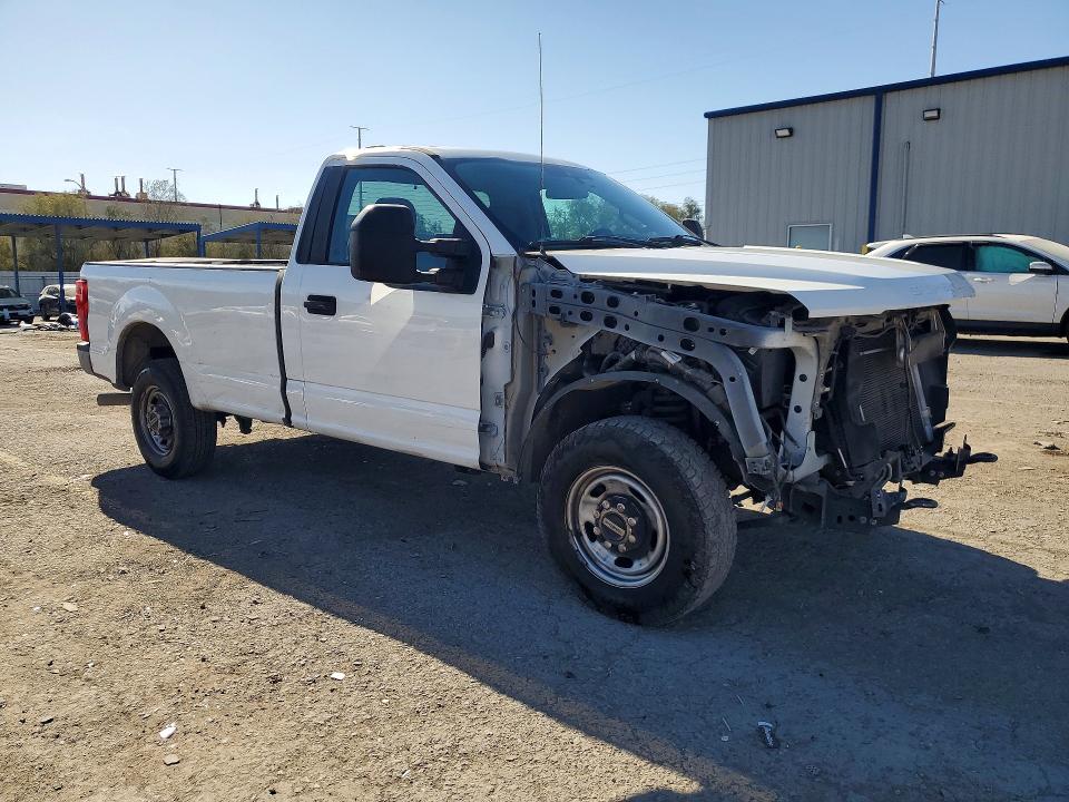 Photo 4 from auction – 2021 FORD F350 SUPER with VIN 1FTRF3A60MED40512