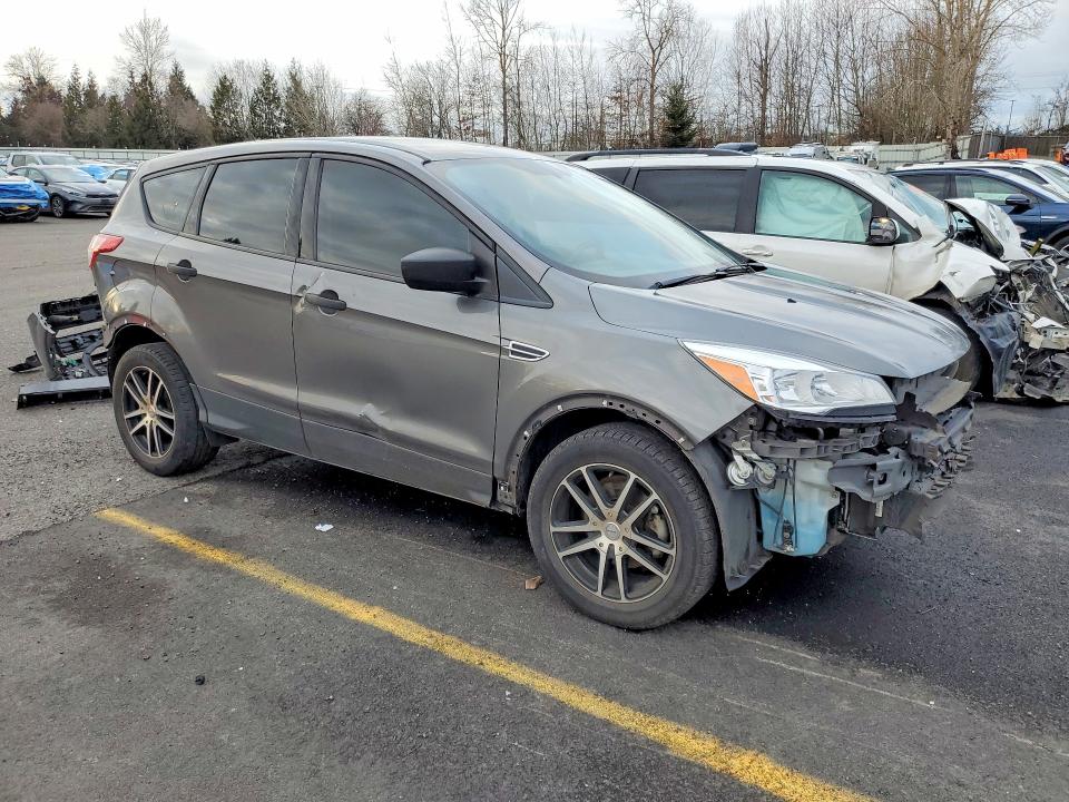 Photo 4 from auction – 2013 FORD ESCAPE S with VIN 1FMCU0F73DUC79072