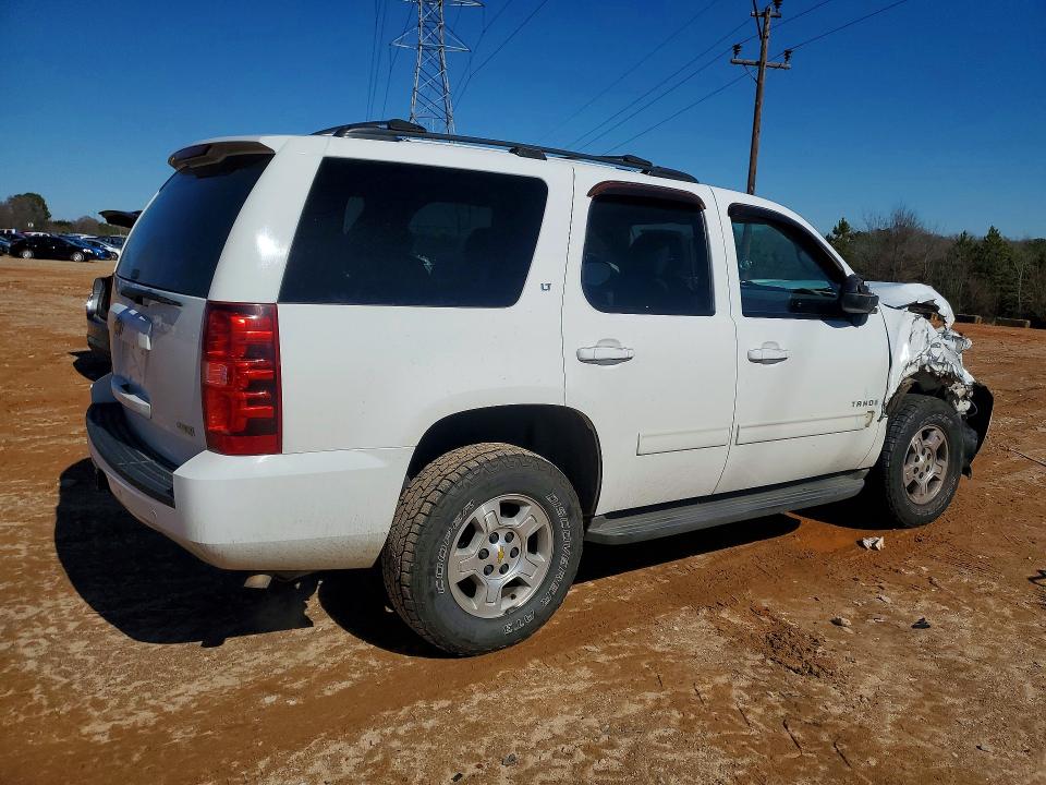 Photo 3 from auction – 2010 CHEVROLET TAHOE with VIN 1GNUKBE02AR229851