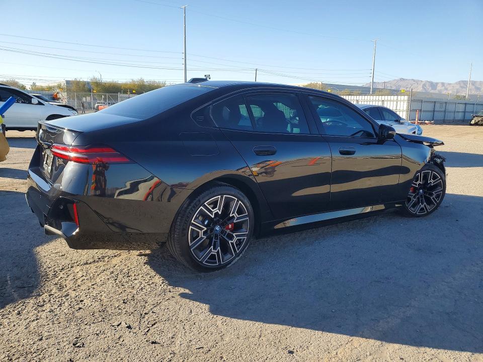 صورة رقم 3 من المزاد - 2025 BMW I5 مع VIN WBY33FK04SCU72819