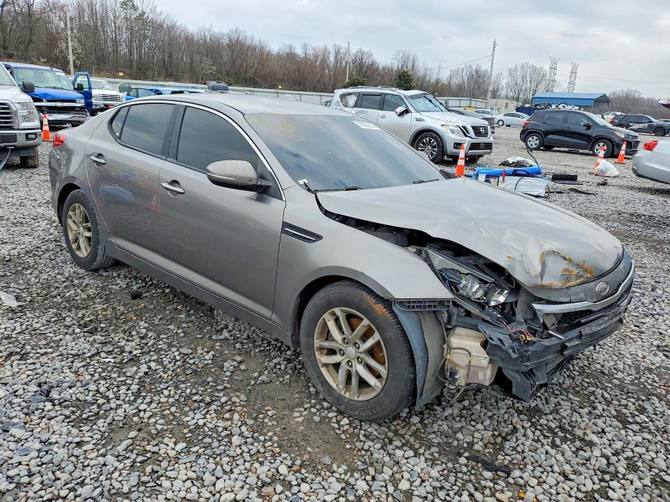 Photo 4 from auction – 2012 KIA OPTIMA with VIN 5XXGM4A74CG063708