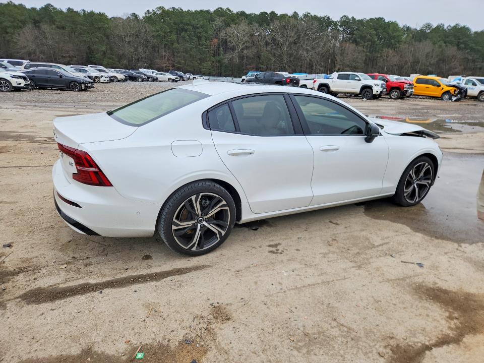 Photo 3 from auction – 2024 VOLVO S60 with VIN 7JRL12FL5RG315583