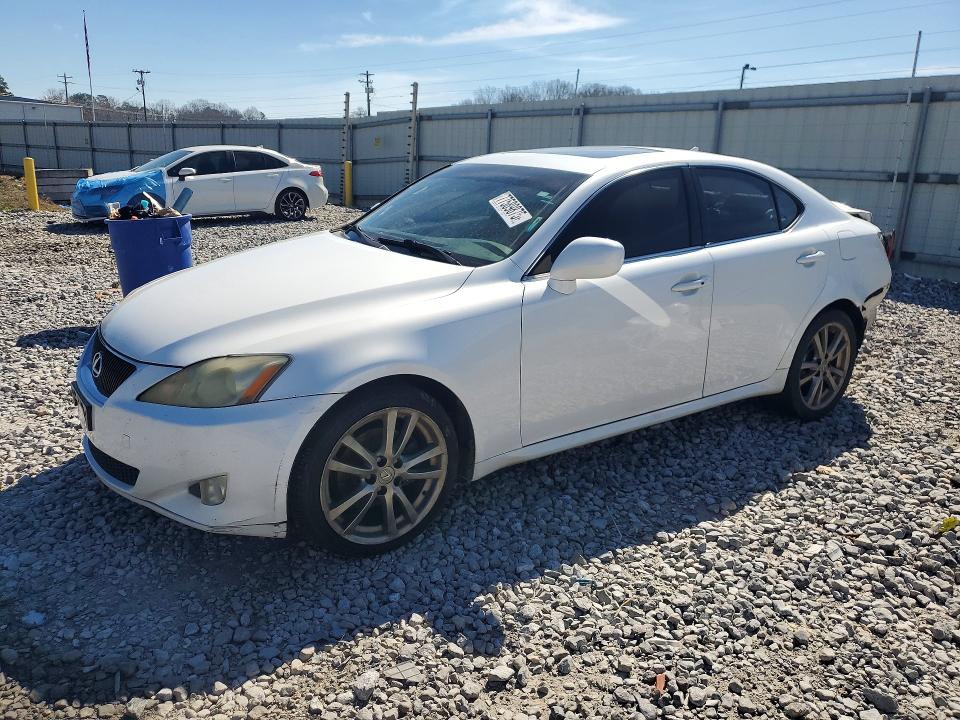 LEXUS IS 2008 with VIN JTHCK262285023451 - Photo from auction