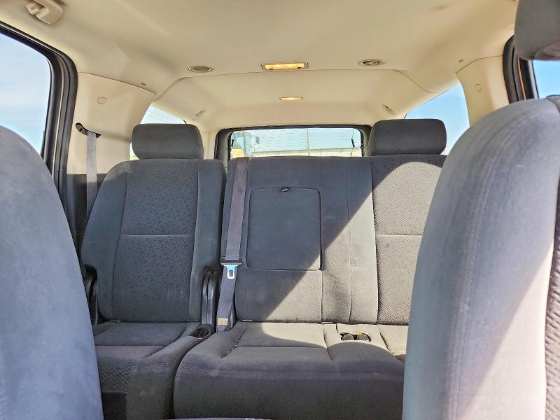 Photo 10 from auction – 2008 CHEVROLET SUBURBAN with VIN 3GNFC16J28G203607