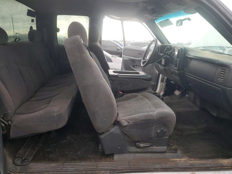 Photo 10 from auction – 2002 CHEVROLET SILVERADO with VIN 2GCEC19V321420800
