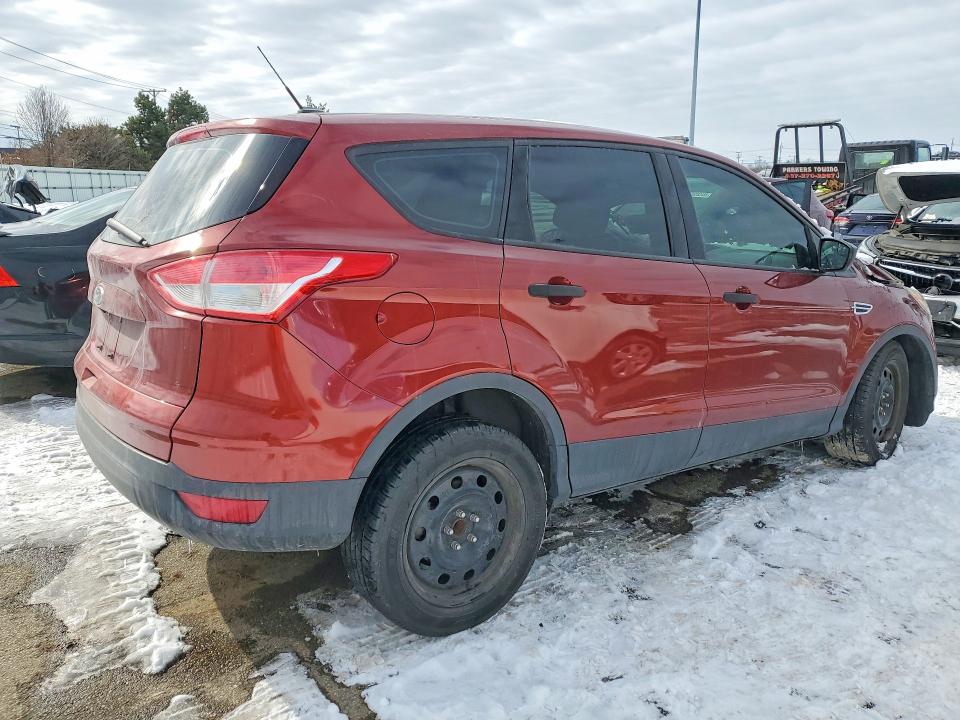 Photo 3 from auction – 2016 FORD ESCAPE with VIN 1FMCU0F73GUB93751