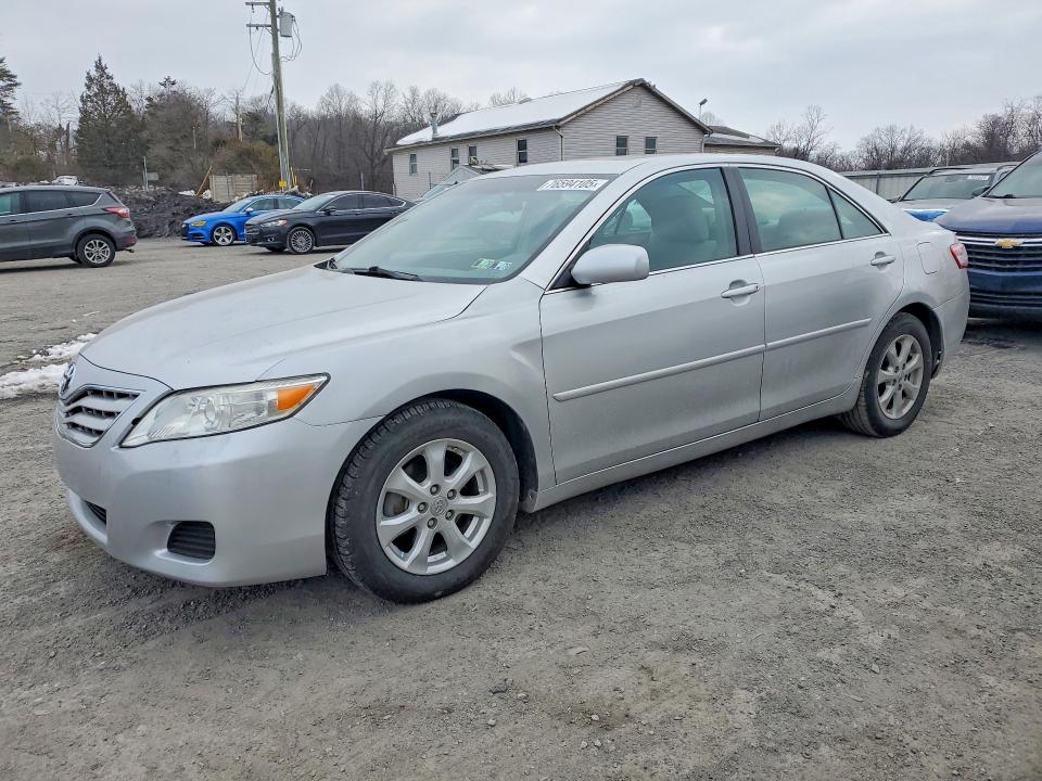 TOYOTA CAMRY BASE 2011 z numerem VIN 4T1BF3EK6BU146154 - Zdjęcie z aukcji