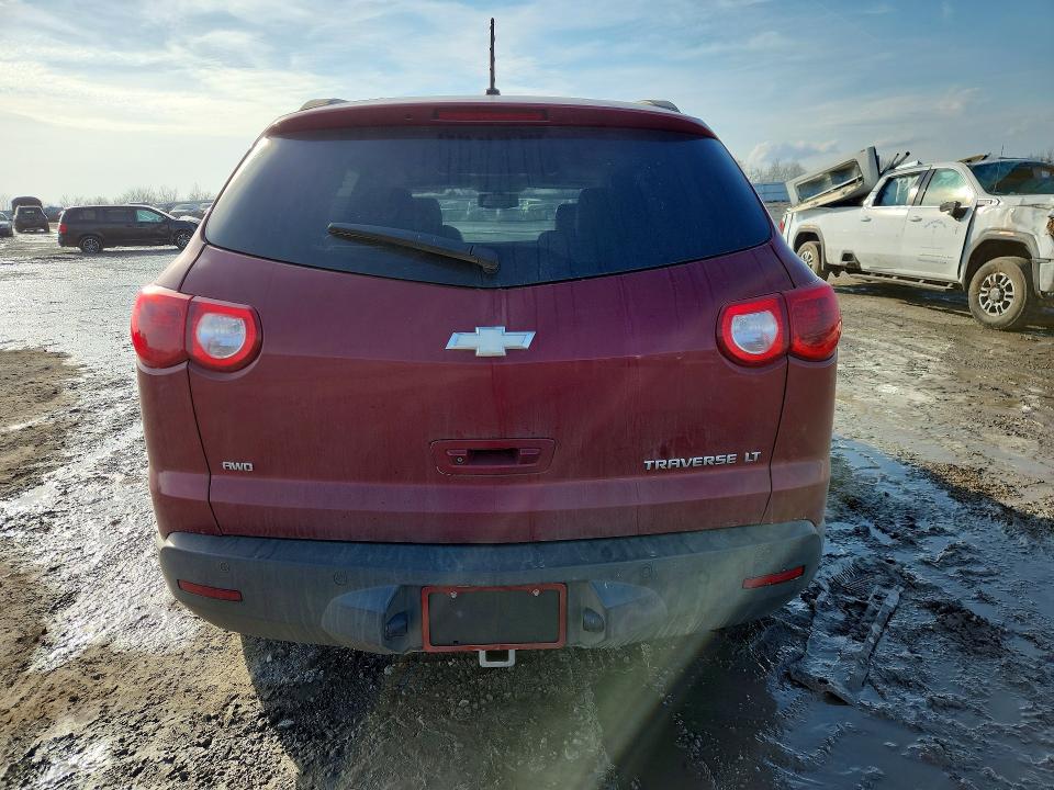 Photo 6 from auction – 2011 CHEVROLET TRAVERSE L with VIN 1GNKVJED4BJ372019