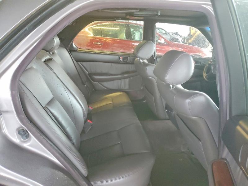 Photo 10 from auction – 1993 LEXUS LS 400 with VIN JT8UF11EXP0163683