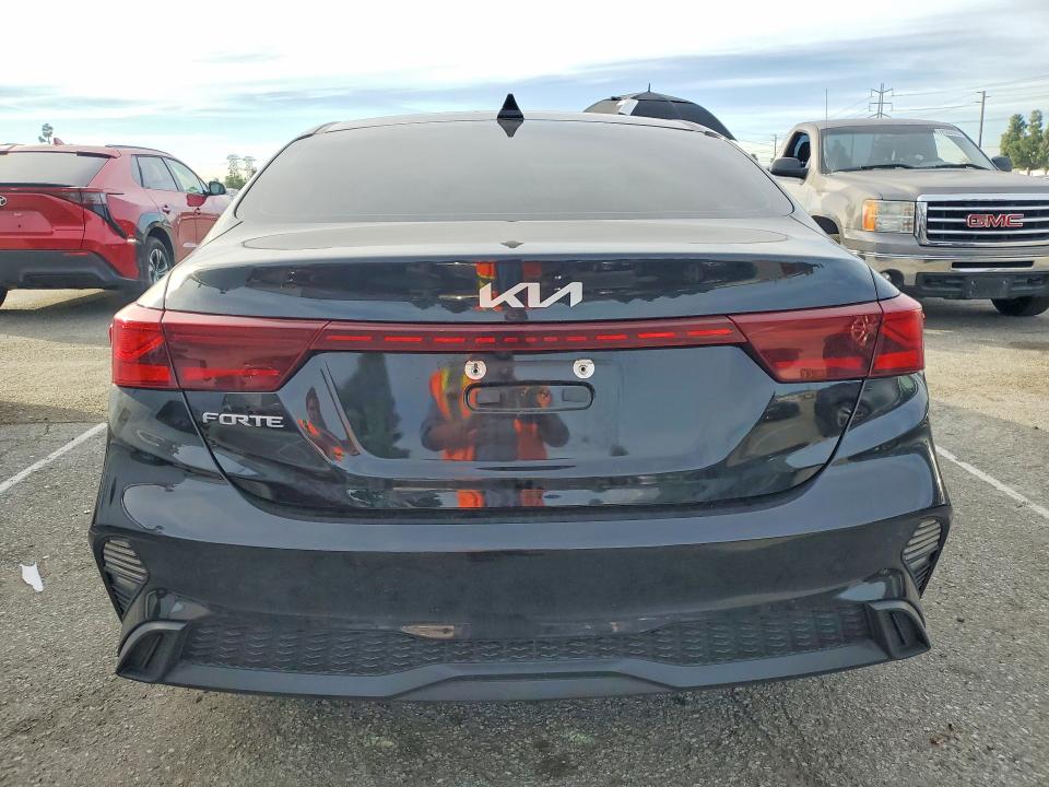 Photo 6 from auction – 2022 KIA FORTE with VIN 3KPF24AD6NE497955