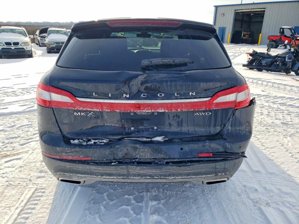 Photo 6 from auction – 2016 LINCOLN MKX RESERV with VIN 2LMTJ8LR8GBL62377