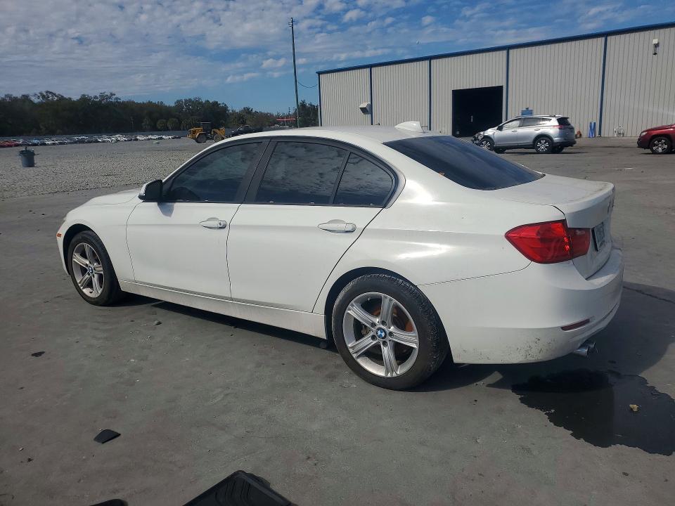 Photo 2 from auction – 2013 BMW 328 I with VIN WBA3A5C5XDF350928