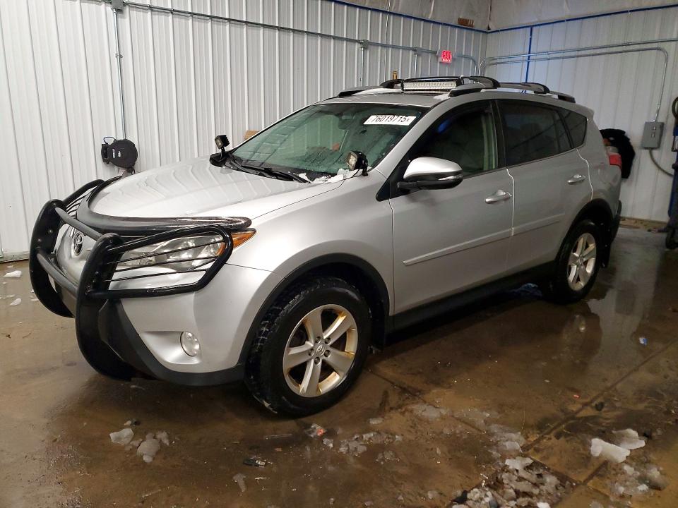 TOYOTA RAV4 XLE 2014 with VIN JTMRFREV5EJ009051 - Photo from auction