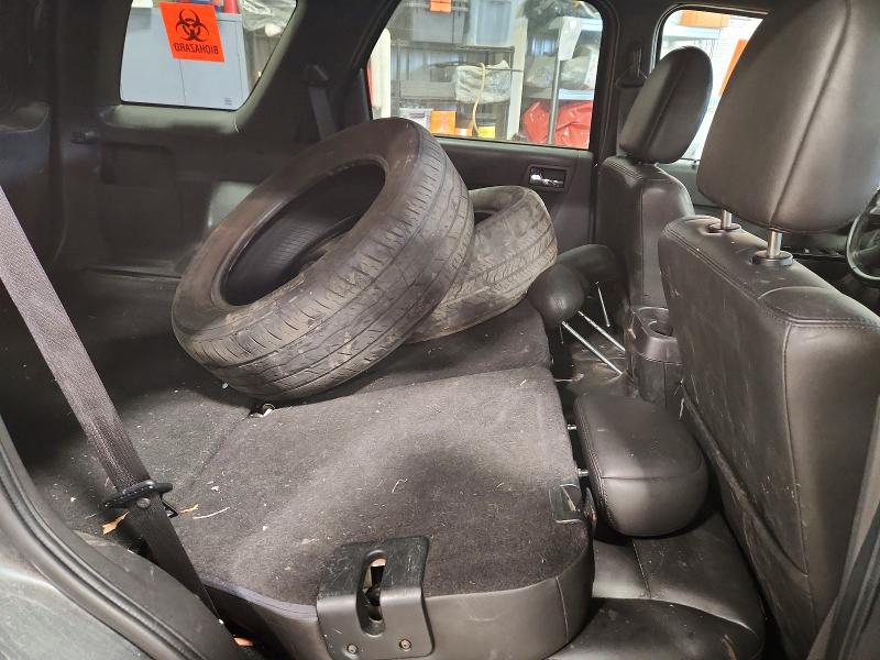 Photo 10 from auction – 2009 FORD ESCAPE LIM with VIN 1FMCU04779KC03036