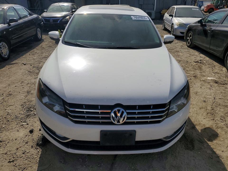 Photo 5 from auction – 2013 VOLKSWAGEN PASSAT SE with VIN 1VWBN7A32DC030615