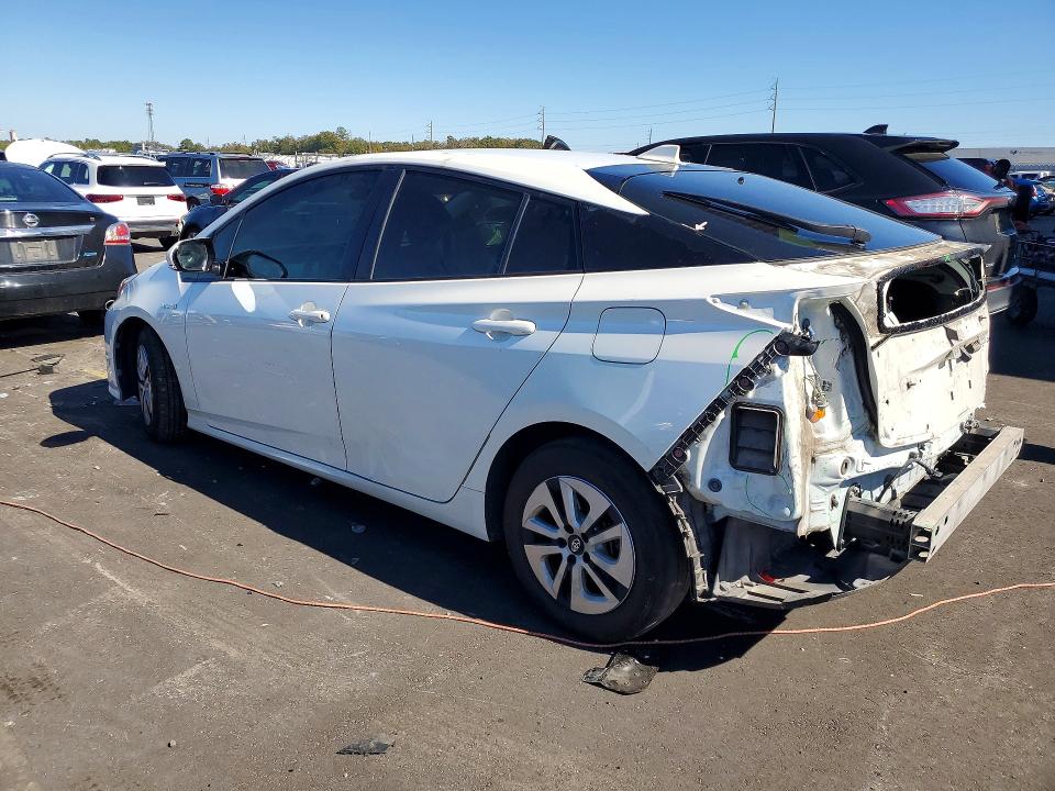 Photo 2 from auction – 2016 TOYOTA PRIUS with VIN JTDKARFU6G3025613