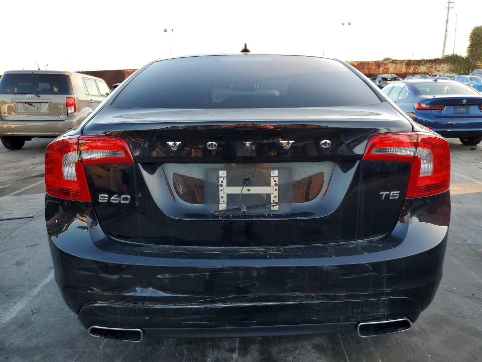 Photo 6 from auction – 2014 VOLVO S60 with VIN YV1612FS3E2294477