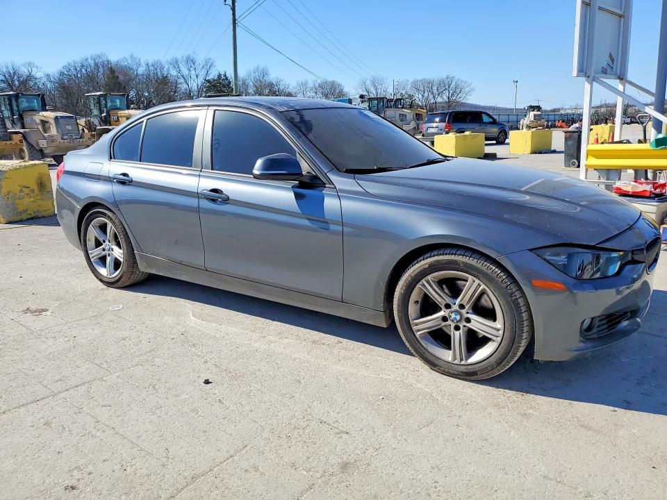 Photo 4 from auction – 2014 BMW 328 with VIN WBA3C1C56EK106110