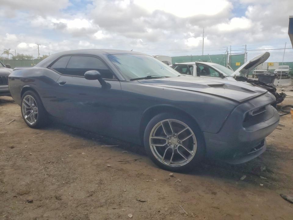 Photo 4 from auction – 2018 DODGE CHALLENGER with VIN 2C3CDZAG9JH245415