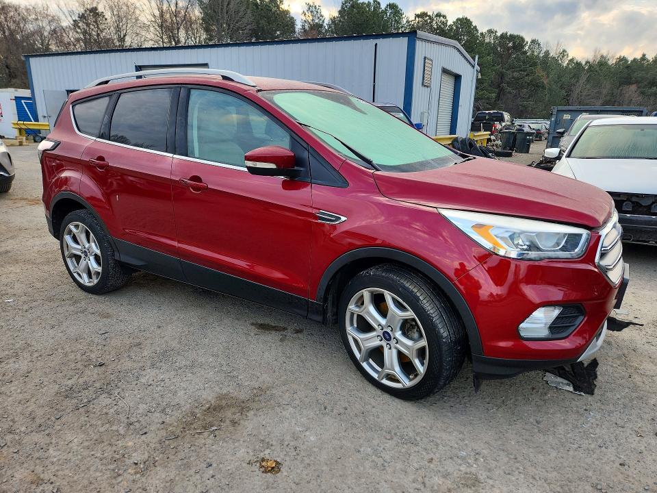 Photo 4 from auction – 2017 FORD ESCAPE with VIN 1FMCU0J9XHUE71927
