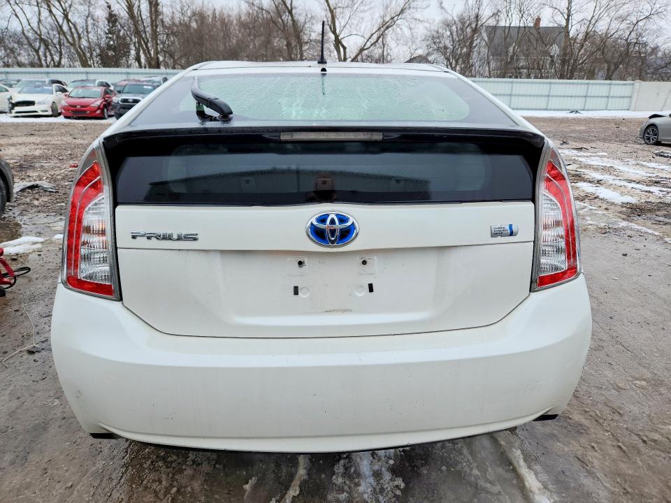 Photo 6 from auction – 2013 TOYOTA PRIUS with VIN JTDKN3DU6D5703829