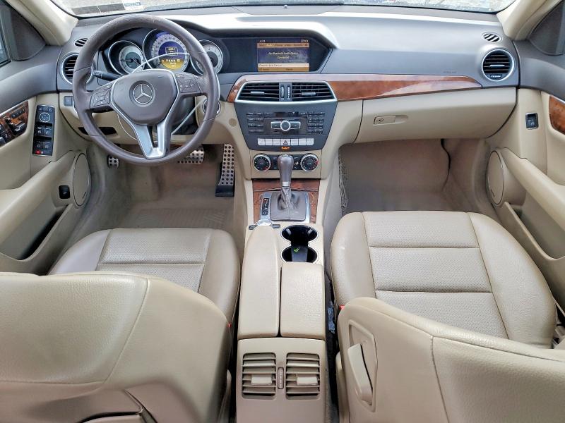 Photo 8 from auction – 2012 MERCEDES-BENZ C 300 4MAT with VIN WDDGF8BB8CR205999