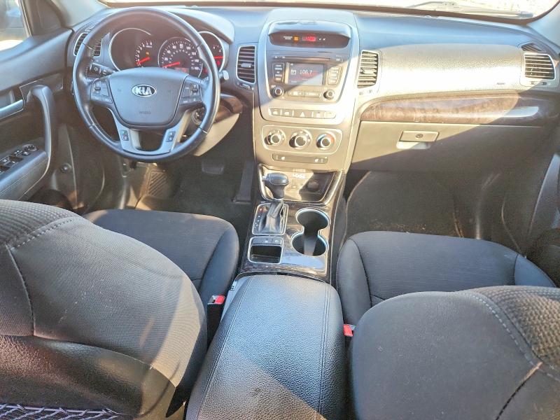 Photo 8 from auction – 2014 KIA SORENTO LX with VIN 5XYKT4A63EG458322