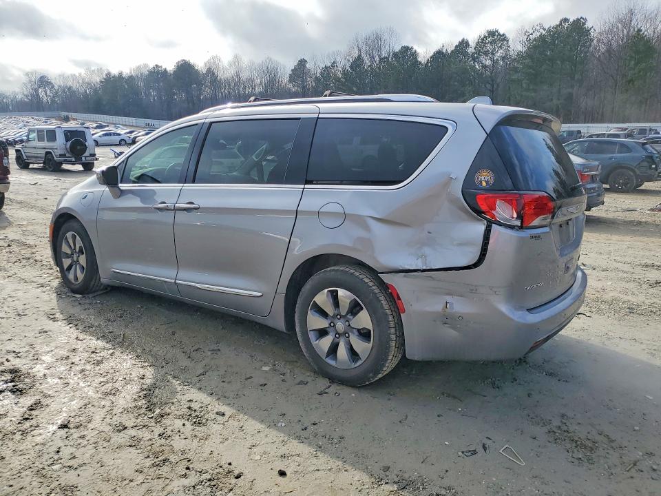 Photo 2 from auction – 2018 CHRYSLER PACIFICA H with VIN 2C4RC1N71JR145100