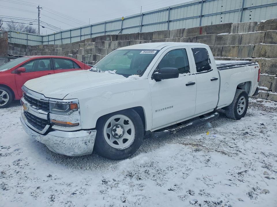 CHEVROLET SILVERADO 2017 with VIN 1GCVKNEC4HZ360542 - Photo from auction