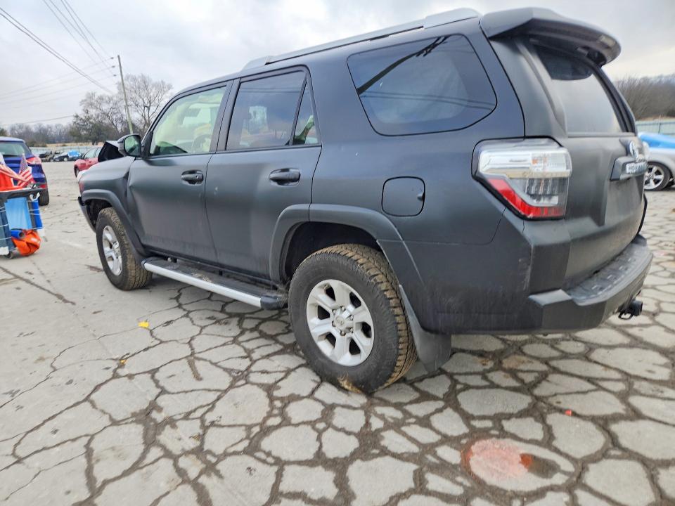 Photo 2 from auction – 2014 TOYOTA 4RUNNER with VIN JTEBU5JR3E5185660