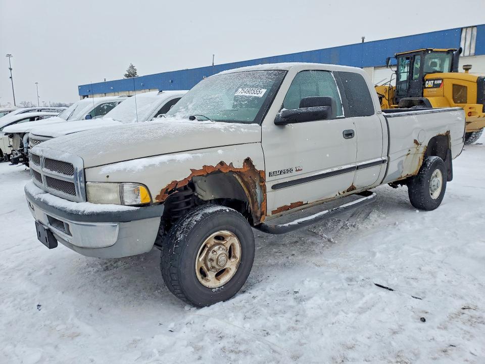 DODGE RAM 2500 2000 with VIN 1B7KF23Z9YJ149350 - Photo from auction