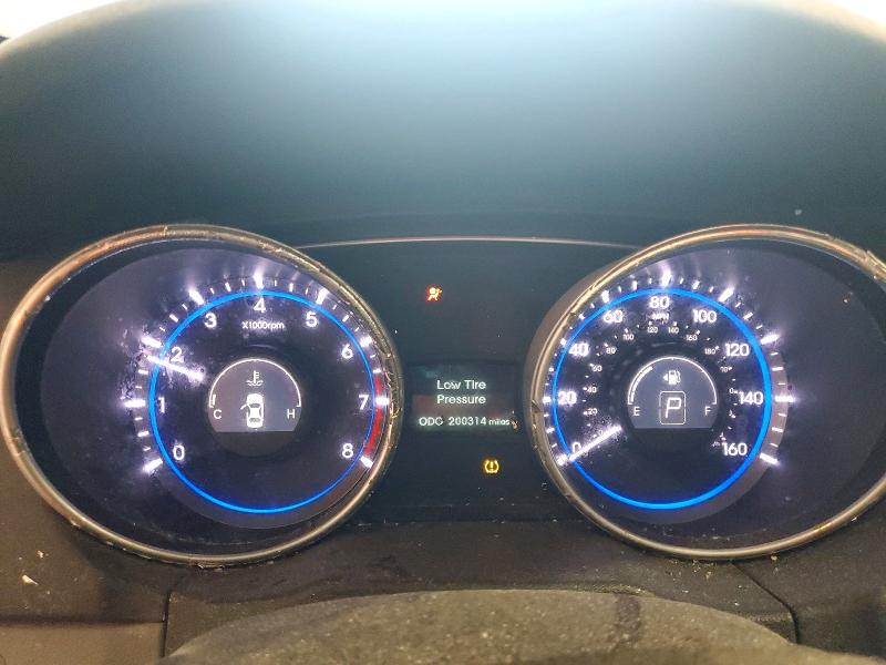 Photo 9 from auction – 2011 HYUNDAI SONATA SE with VIN 5NPEC4AB8BH212333