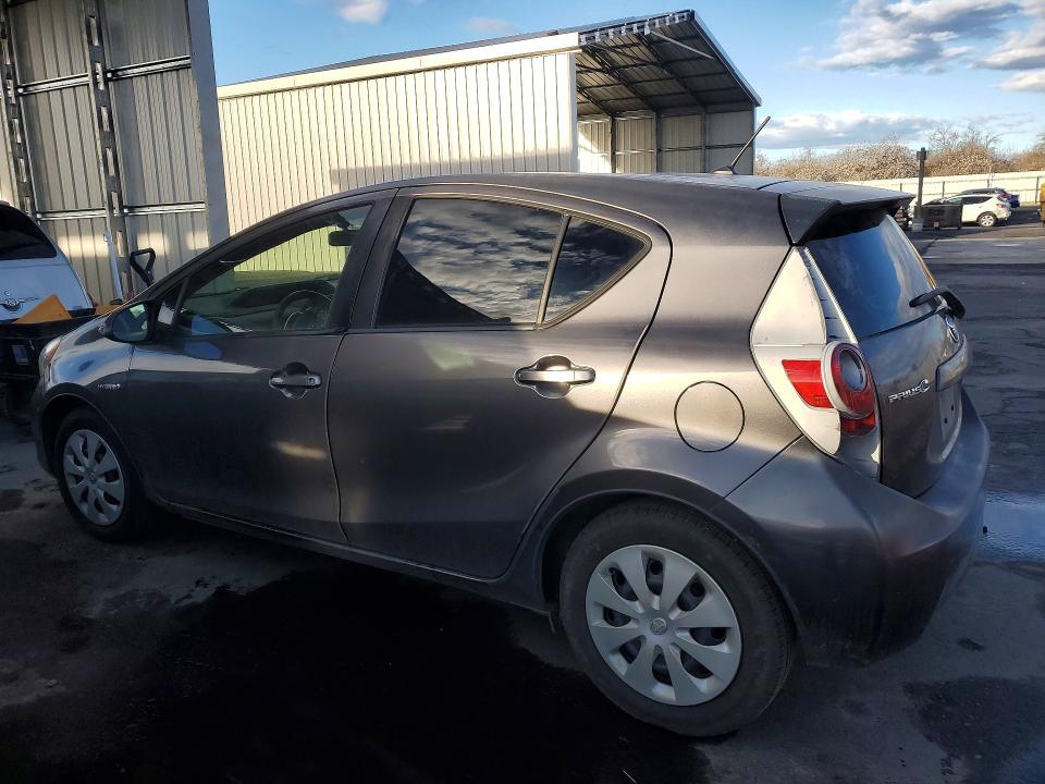 Photo 2 from auction – 2012 TOYOTA PRIUS C with VIN JTDKDTB34C1010664