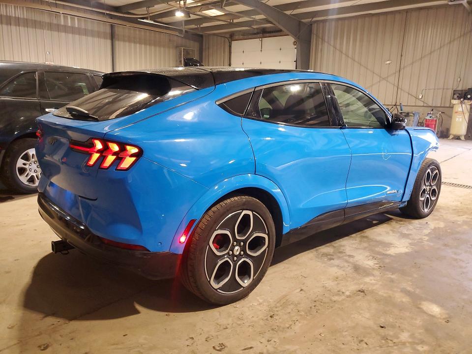 Photo 3 from auction – 2022 FORD MUSTANG MA with VIN 3FMTK4SE8NMA05129