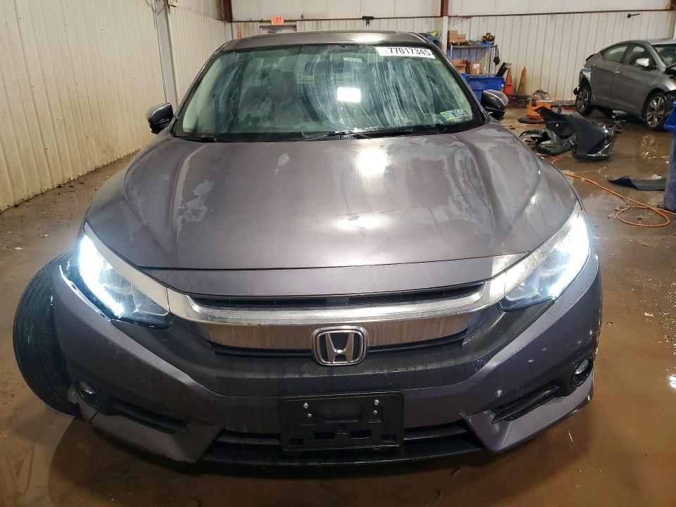 Photo 5 from auction – 2016 HONDA CIVIC with VIN 2HGFC1F30GH646994