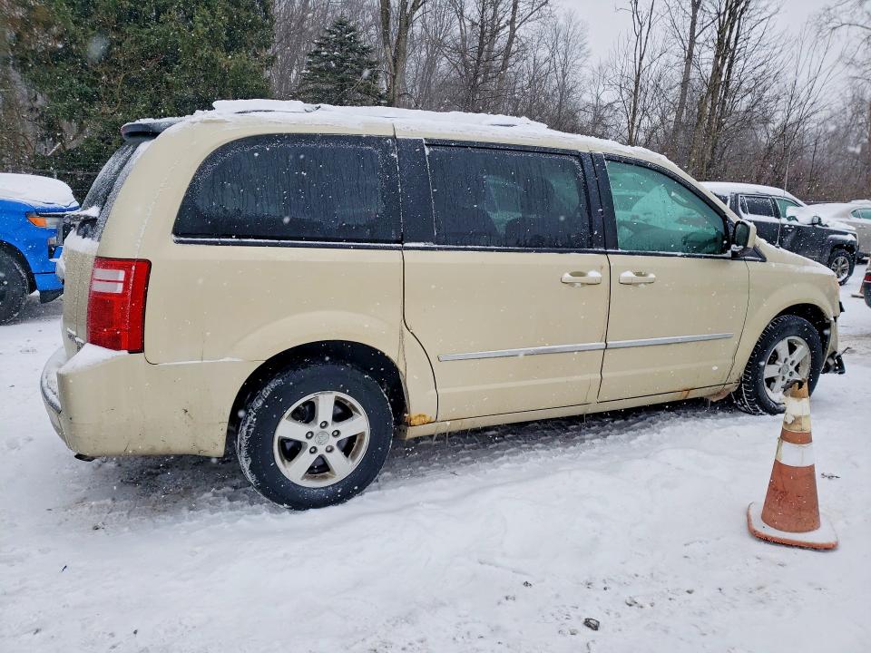 Photo 3 from auction – 2010 DODGE GRAND CARA with VIN 2D4RN5D11AR356167