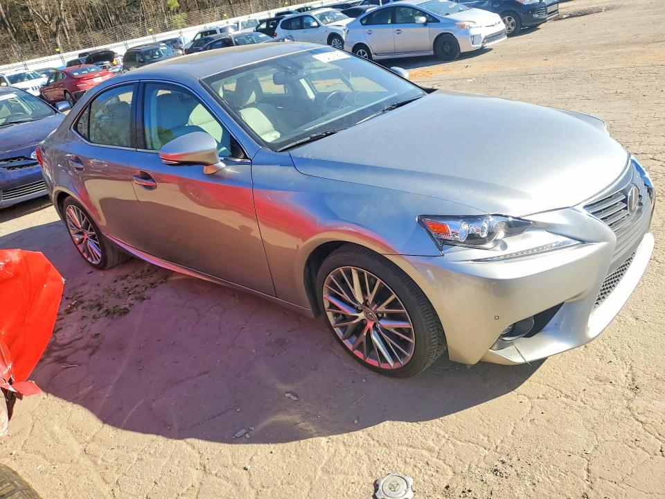 Photo 4 from auction – 2016 LEXUS IS with VIN JTHBA1D23G5031925