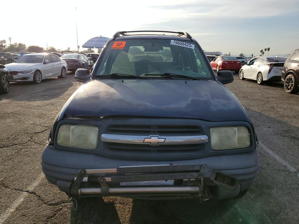 Photo 5 from auction – 2003 CHEVROLET TRACKER ZR with VIN 2CNBJ734036929223