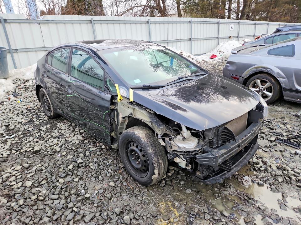 Photo 4 from auction – 2018 KIA FORTE LX with VIN 3KPFK4A73JE167484